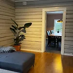 Huset I Den Lykkelige Gaten *