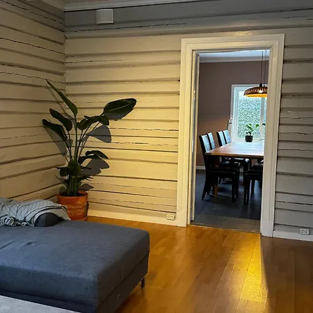 Huset I Den Lykkelige Gaten *